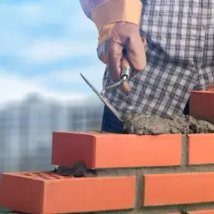 Jak zrobić zaprawę cementową – uniknij najczęstszych błędów